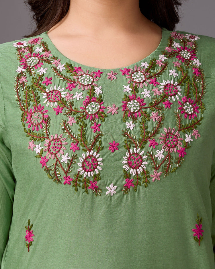 Nature's Grace: Pure Green Handwork Kurta - zfashionstudio